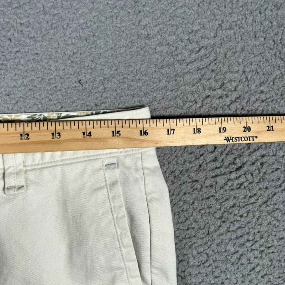 Tommy Bahama Shorts Mens 32 Cream Cargo Casual Preppy Chino Pockets Logo Adult - Picture 6 of 11